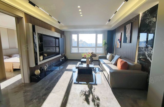 亚泰山语湖3室2厅121.6㎡112万二手房图片