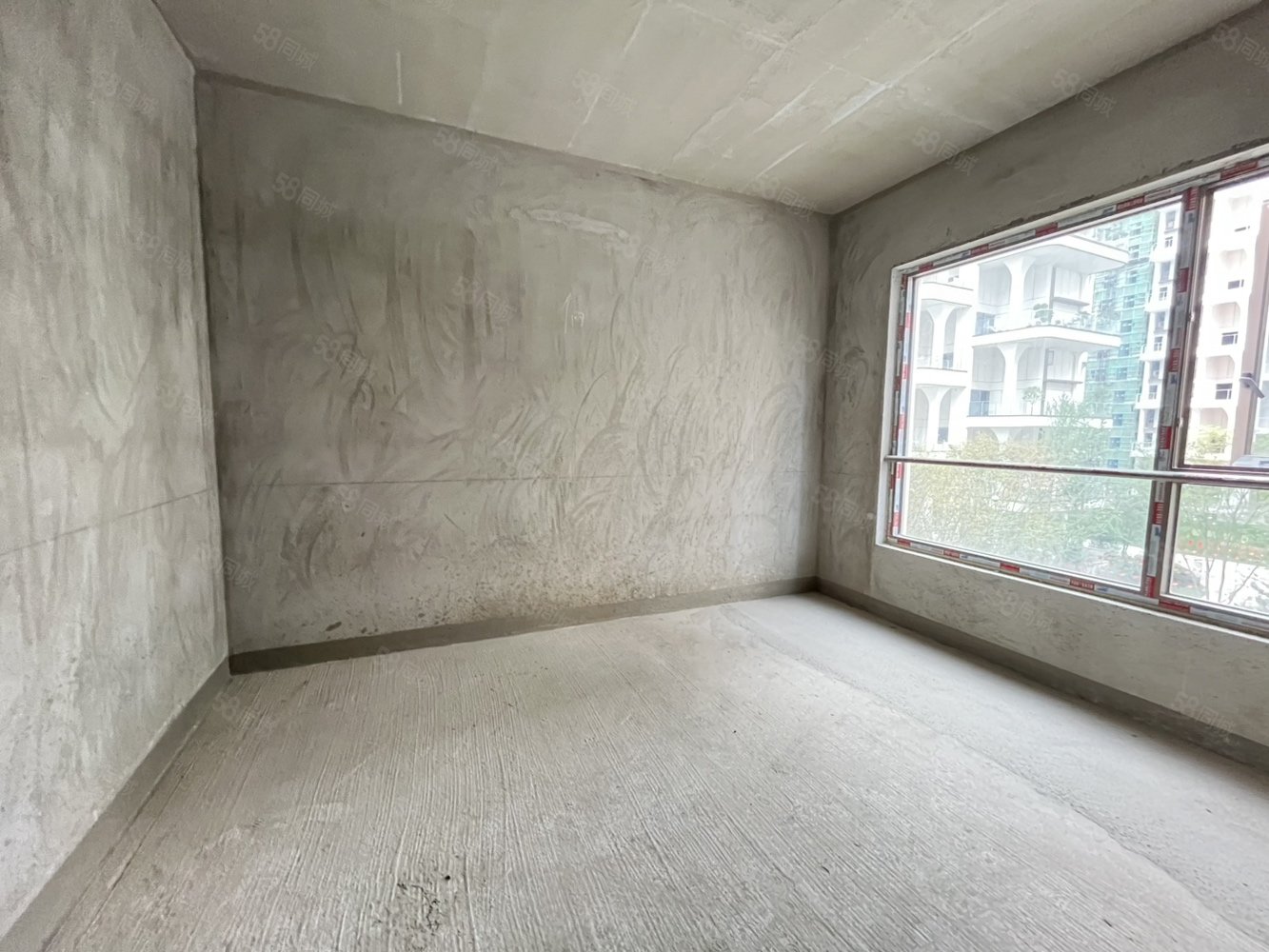 国瑞麓林府4室2厅3卫145㎡南北125万