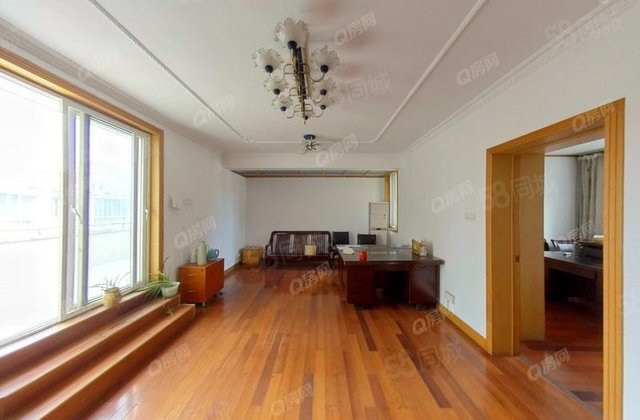 太湖苑4室2厅185㎡129万二手房图片