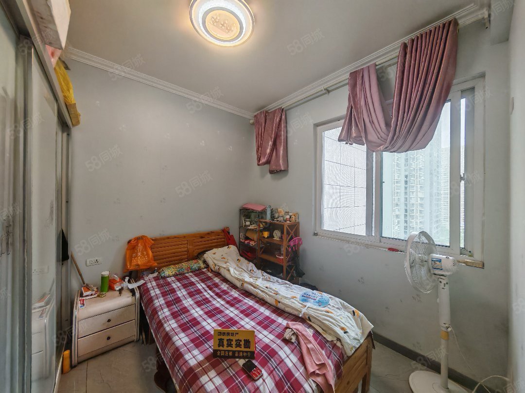 常隆花园3室2厅2卫121.7㎡南70万