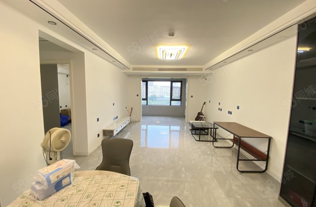 保利时光印象3室2厅130㎡96万二手房图片