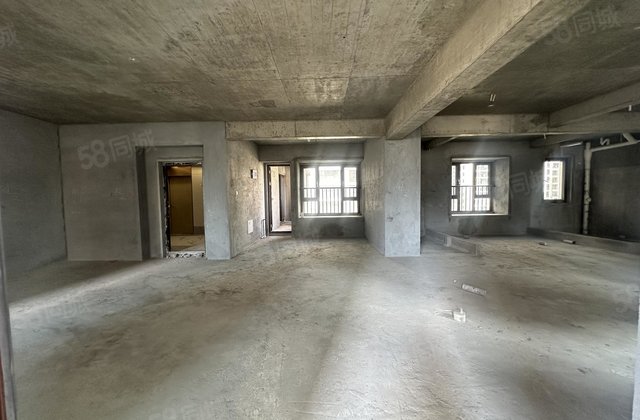 帝源财富里4室2厅136㎡95.8万二手房图片