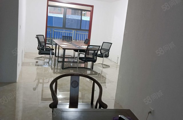 皇家壹号3室2厅125㎡50万二手房图片