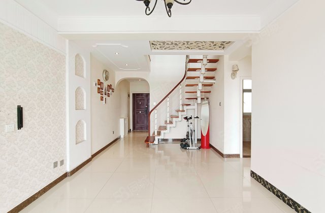 天伦琥珀名城4室2厅146㎡129万二手房图片