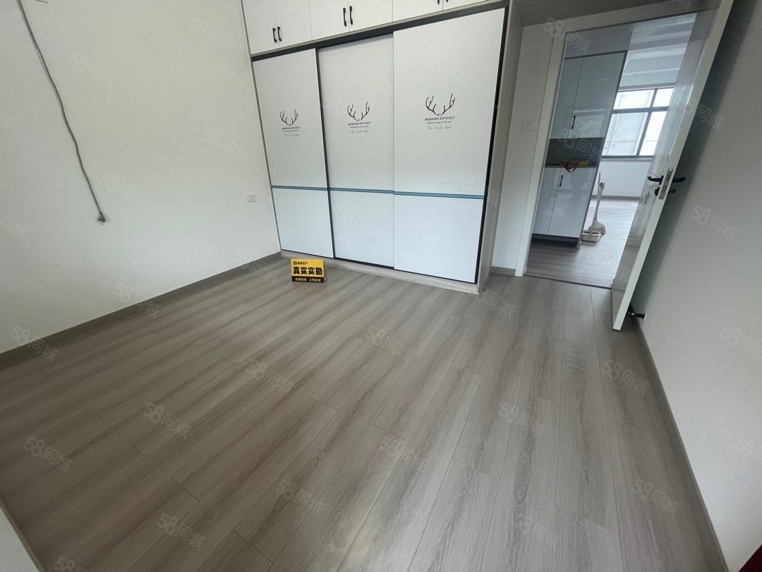 六堰山三区3室2厅1卫97.5㎡南北49.8万