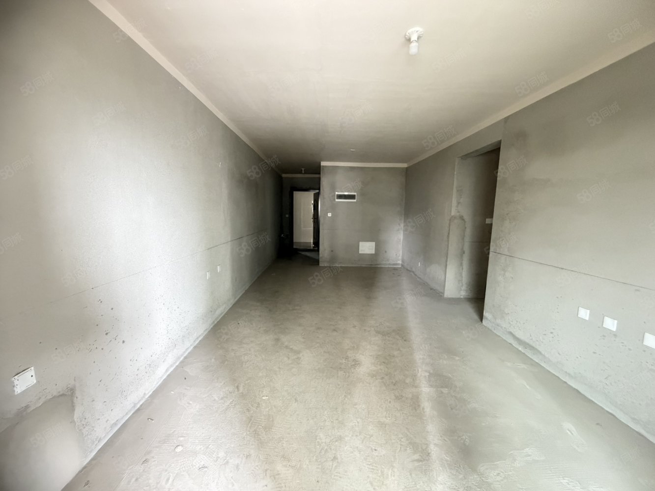 万达大都会公元3室2厅1卫104㎡南北50万