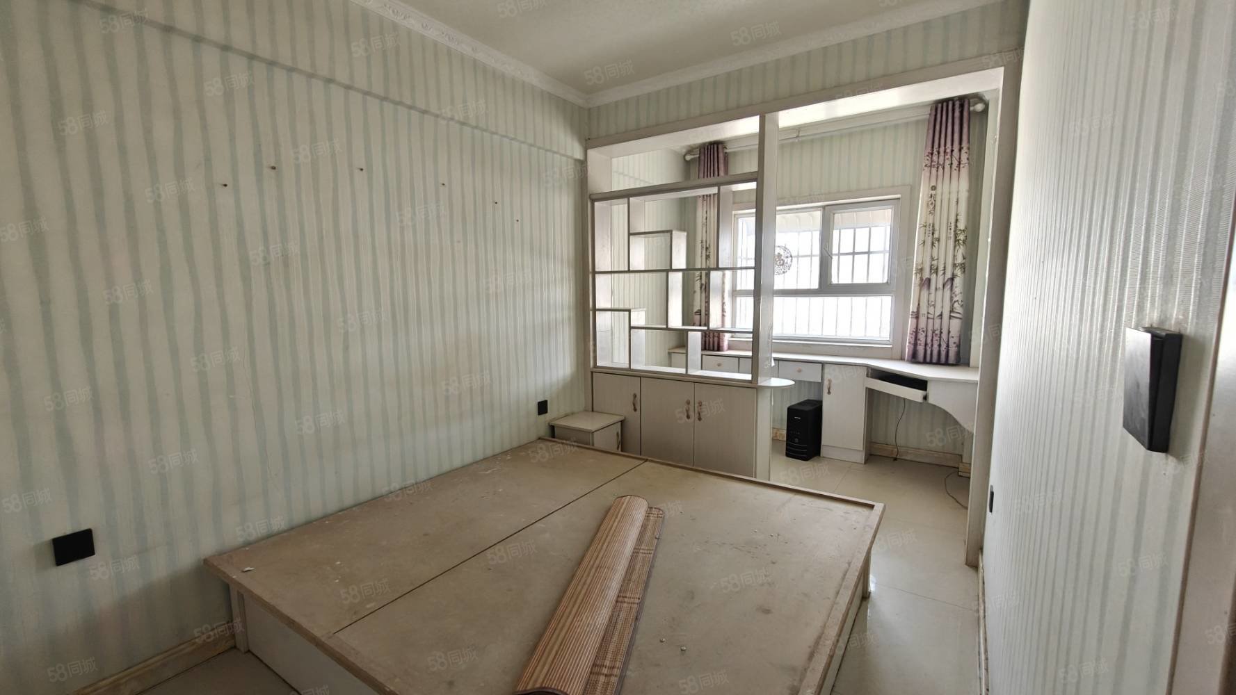 新苑名府3室2厅2卫132㎡南北49.8万