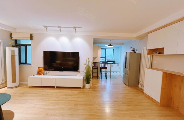 中间楼层 小三居 医疗配套成熟 交通便捷 房龄新 南北通透