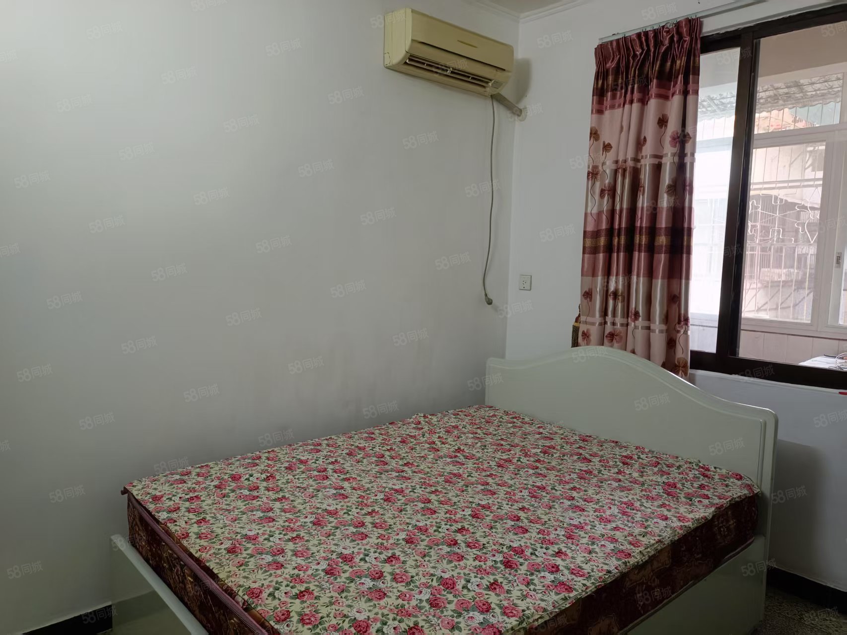 西荣路小区3室2厅1卫100㎡东南32万