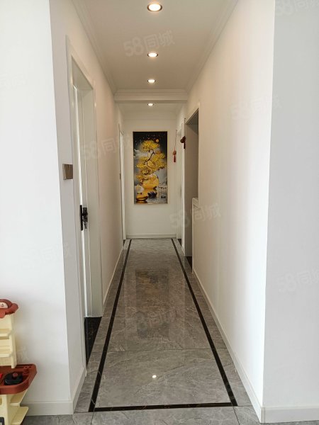 祥生苍梧春晓苑3室1厅1卫101㎡南140万
