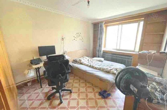 光机四区1室1厅48㎡39万二手房图片