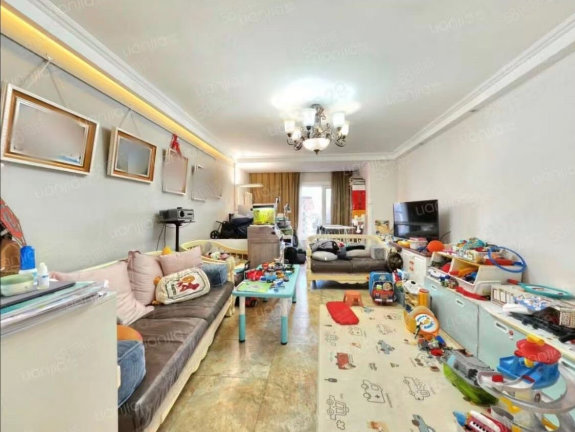 保利茉莉公館3室2廳2衛(wèi)131.22㎡南北660萬