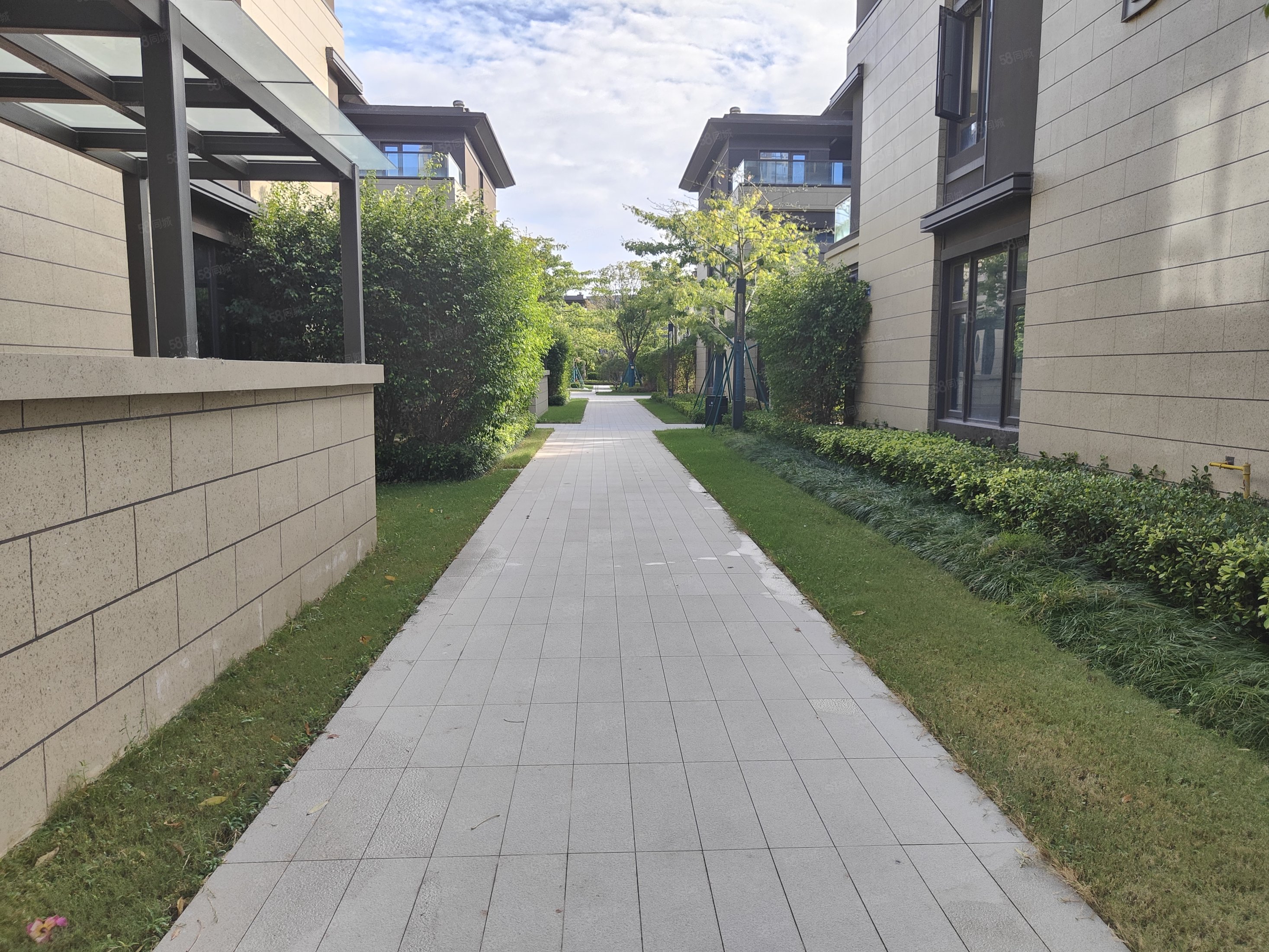 融创晋江印(别墅)4室2厅2卫268.86㎡南北510万