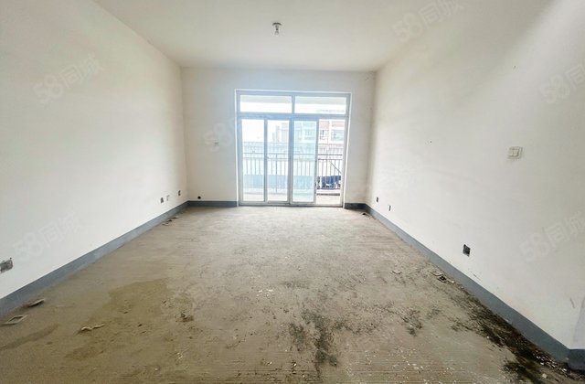 静水苑二期4室2厅122㎡46万二手房图片