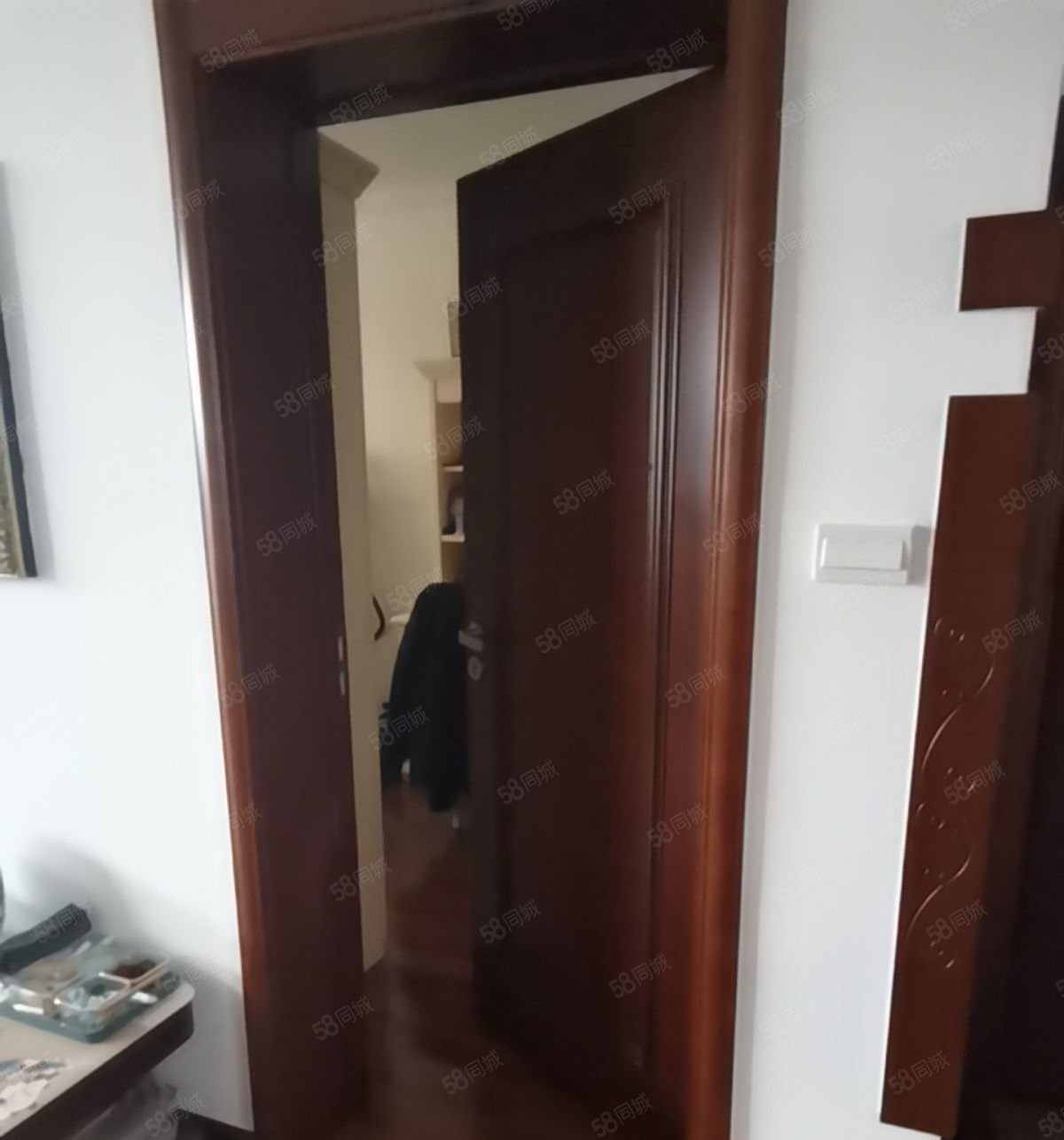 东山花园3室1厅1卫117.45㎡南北32万