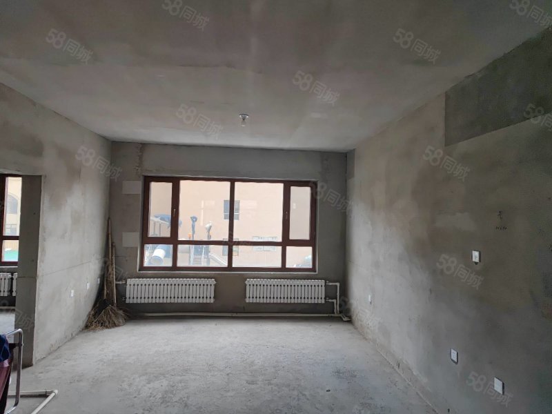 河东新区呼伦万丽城282平一楼带庭院近山水颐园