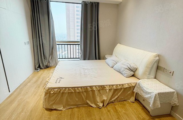 世茂世纪中心(商住楼)1室1厅57㎡31万二手房图片