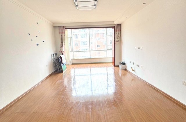 银河家园3室2厅134.61㎡65万二手房图片