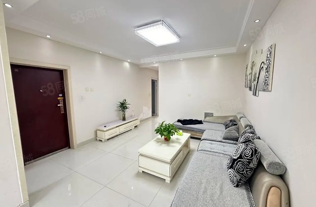 七中附近  精装修    楼层