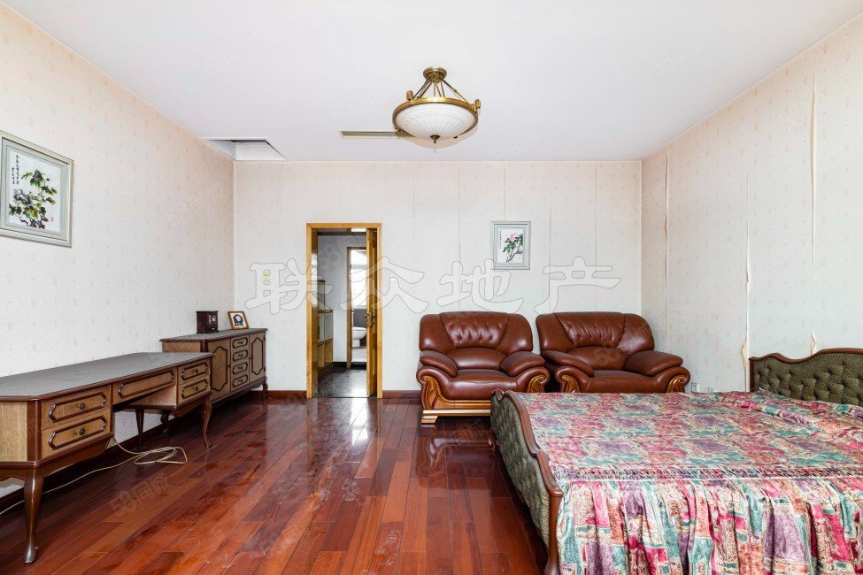 未來假日花園(楓竹苑一區(qū))3室2廳3衛(wèi)264.22㎡南北1380萬