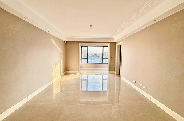 融创御湖宸院4室2厅148㎡135万二手房图片