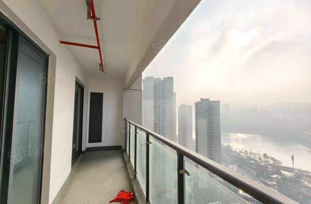 中建梅溪湖中心4室2厅157.14㎡172万二手房图片