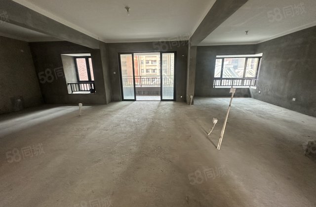 万达中央华城3室2厅116㎡65.3万二手房图片