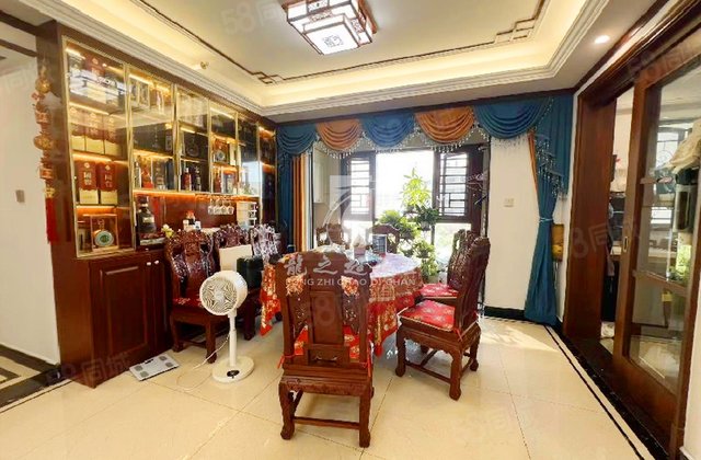 中海雍景熙岸4室2厅141.65㎡135万二手房图片