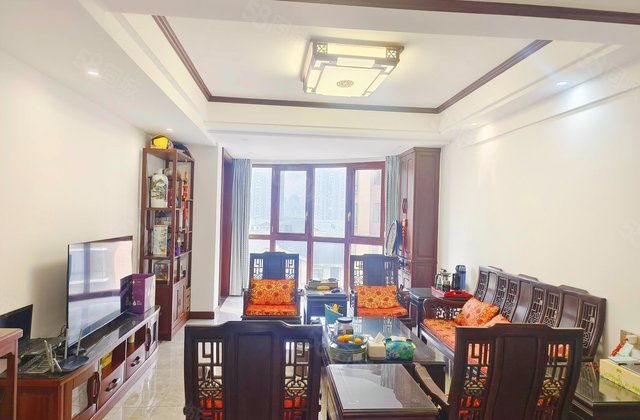 红谷滩区名门世家3室2厅140.2㎡220万二手房图片