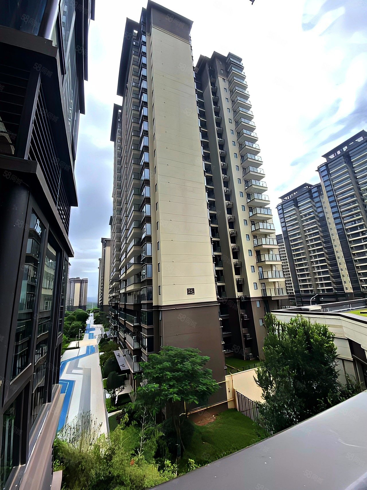 保利冠江墅4室2厅2卫177.79㎡南北300万