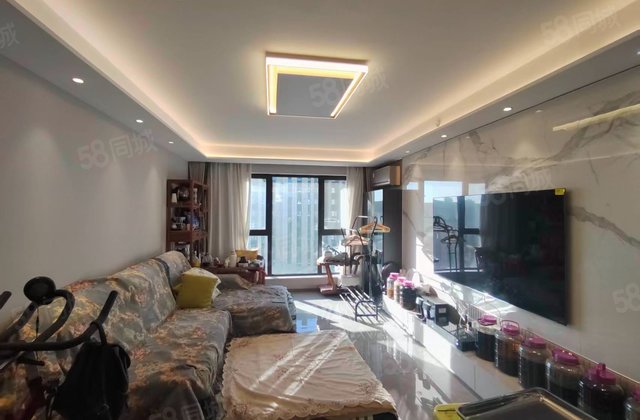 龙湖云河砚4室2厅119.64㎡390万二手房图片