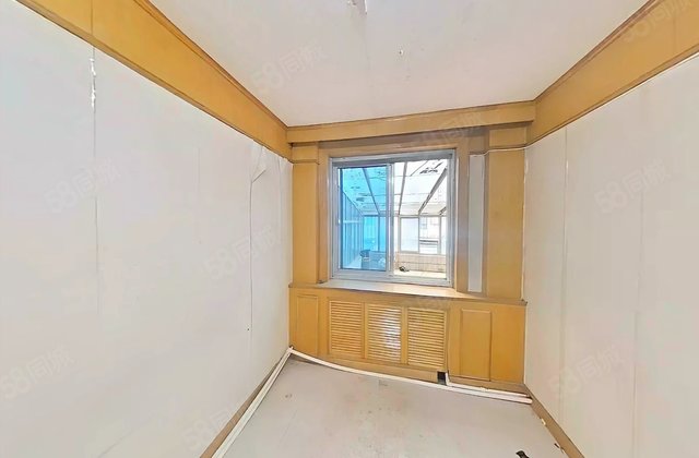 新元小区3室2厅134㎡76万二手房图片