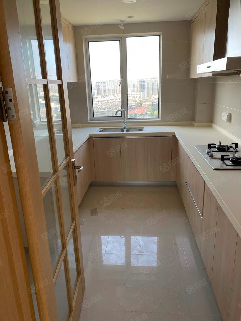 大悦雅园3室2厅2卫114.04㎡西南275万