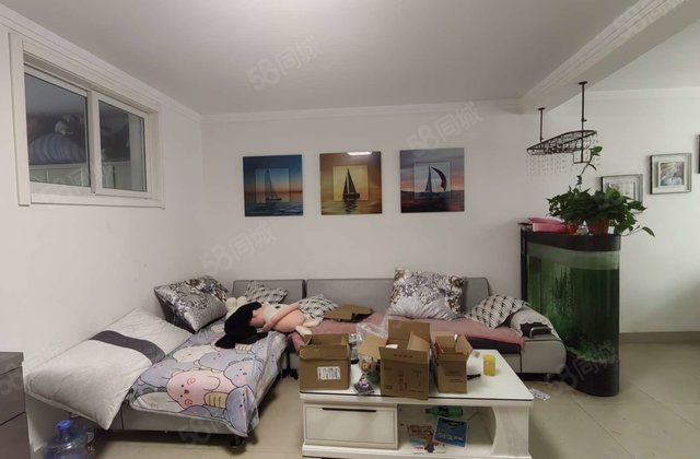 昌润路房主因工作调动忍痛出售望湖小区三室带车位储藏室