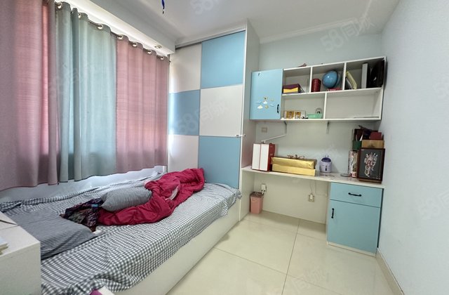 润景苑 满五   中间楼层采光好 房龄新 商品住宅 电梯房