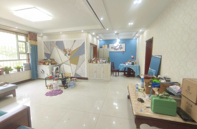 文轩旁 带车库，孝心一楼，三室朝阳，双卫，凤凰新城精装修