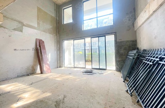 长房越秀星悦荟3室2厅141.97㎡160万二手房图片