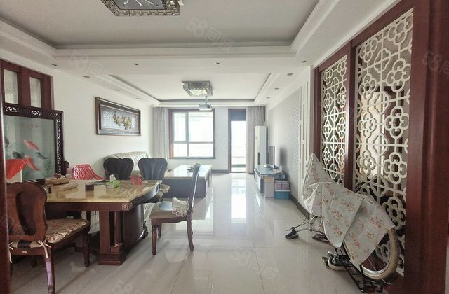 山水文园电梯洋房  280万   精装三室 带车储 随时看房