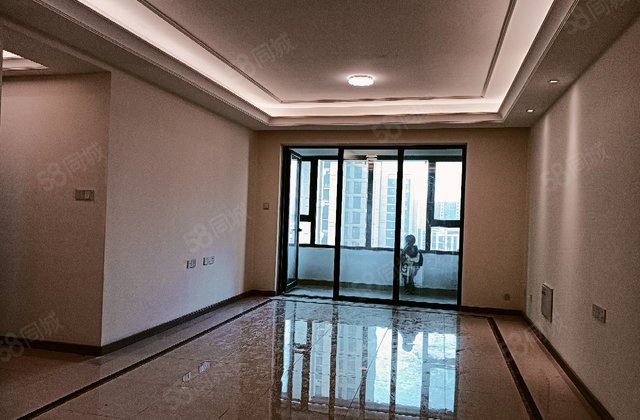 集美一品  三室两卫  东边户 全明户型 带车位储藏室