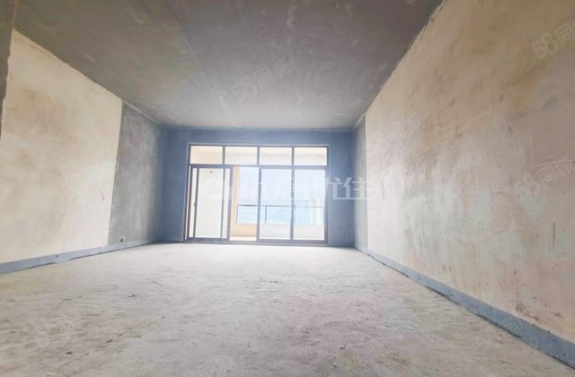 中铁阅山湖C组团4室2厅262.5㎡390万二手房图片