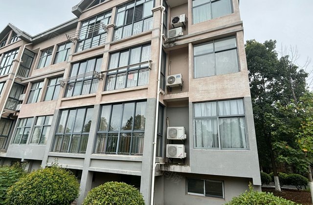 西海晓苑3室2厅126.2㎡35万二手房图片