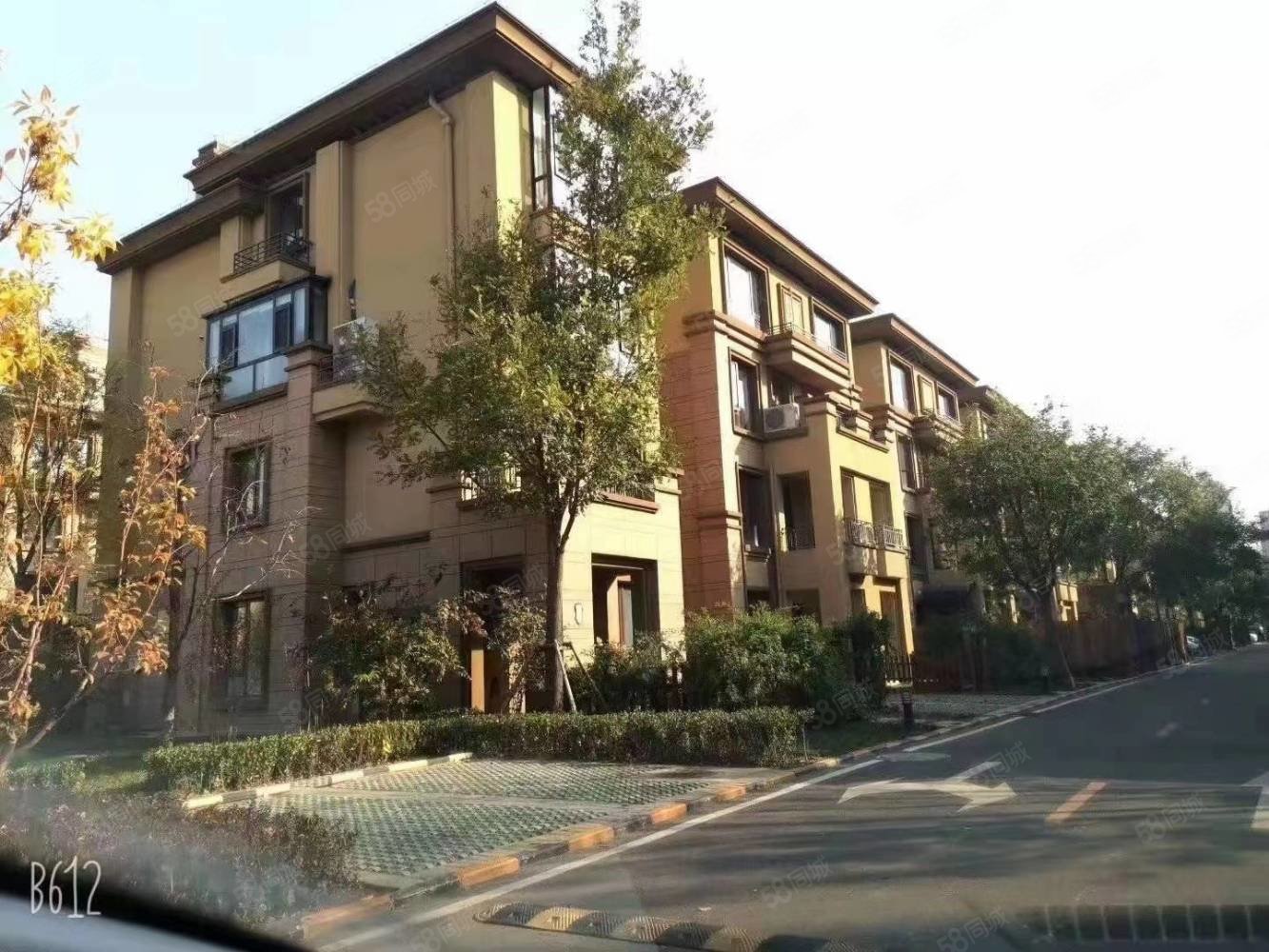 世茂萨拉曼卡观景楼王惊现上叠毛坯超高性价比南临公园