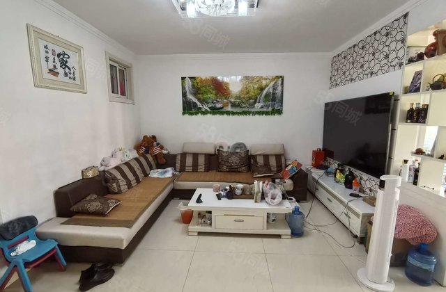 香格里，火车站，眼科附近，电梯  楼层，送车位储藏室诚心出售