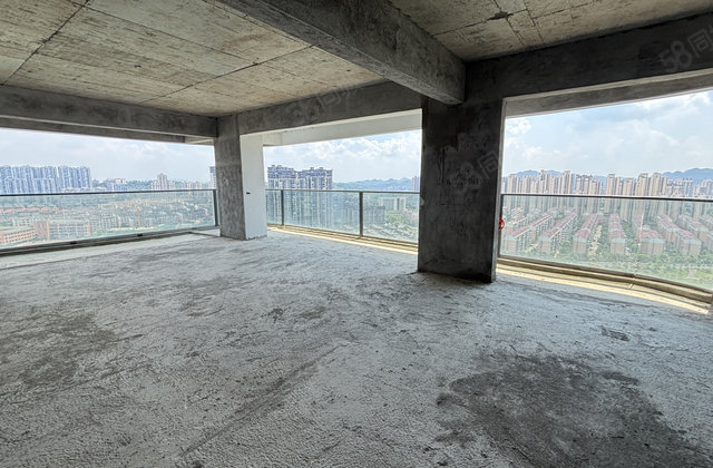 天秀湾5室2厅4卫254㎡南北268万