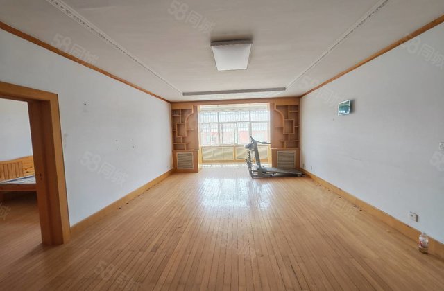 水利小区3室2厅141㎡56万二手房图片