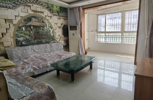 水晶丽城 水晶城多层二楼西边户 三室两厅两卫 送车78.9万