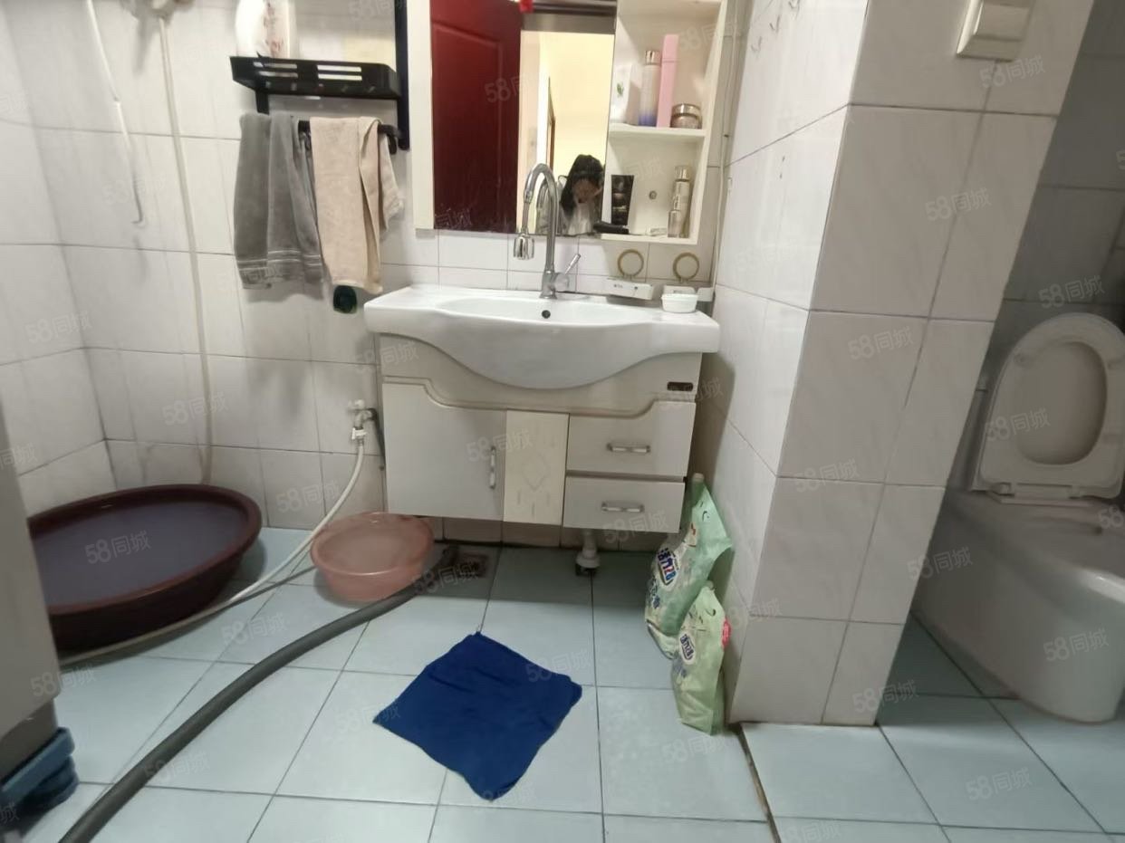 西文化生活小區(qū)3室1廳1衛(wèi)132.37㎡南48.8萬