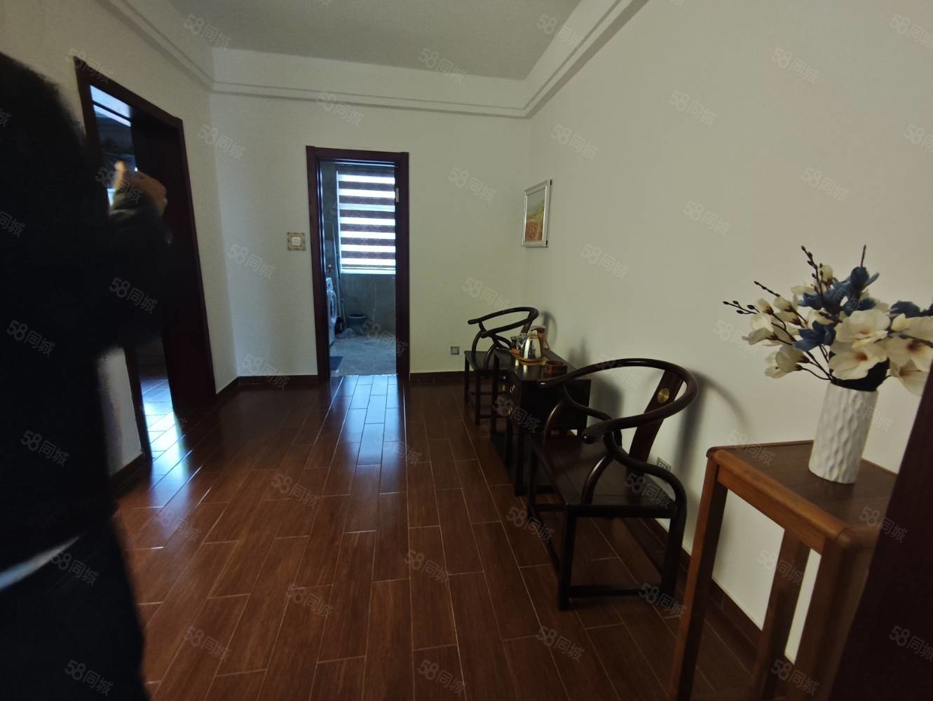 和谐小区4室2厅2卫194.89㎡南北120万