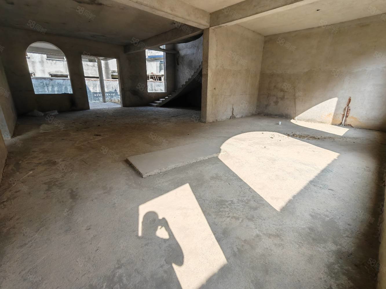 湖田壹号7室3厅3卫371㎡南北169万