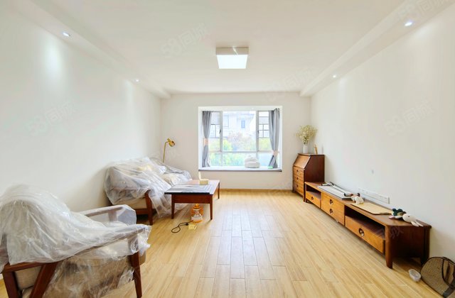 银华山庄4室2厅144㎡73万二手房图片